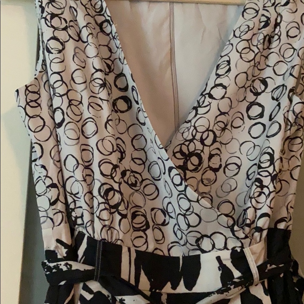 Dress - Picture 4 of 4